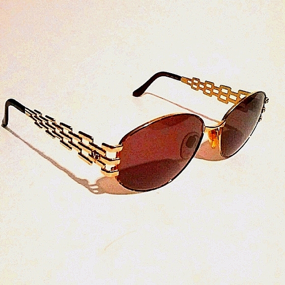 Valentino Vintage Women's Sunglasses - Picture 1 of 10